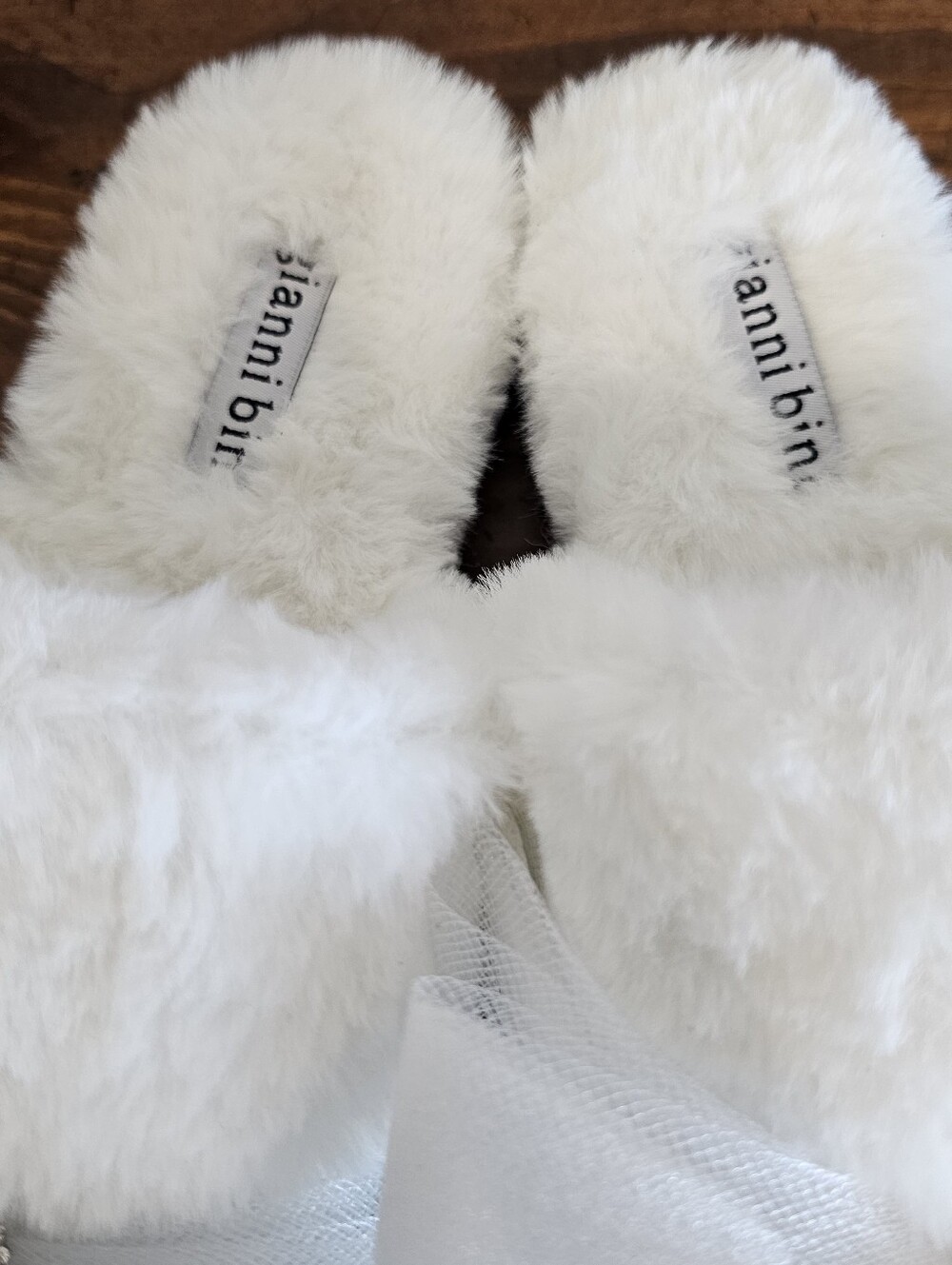 Gianni Bini White Rhinestone Bead Bow Fur Slip-On Bride Slippers Women's Sz 9/10 - Picture 5 of 7